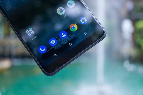 Viền dưới Nokia 3.1 Plus vẫn trang bị 3 phím điều hướng Android trong màn hình
