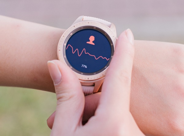 Galaxy Watch có màn hình mặt tròn Galaxy Watch có màn hình mặt tròn