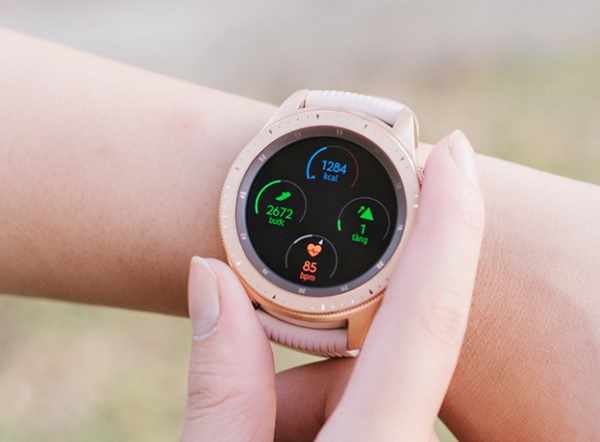 Galaxy Watch tích hợp nhiều tính năng hỗ trợ người dùng Galaxy Watch tích hợp nhiều tính năng hỗ trợ người dùng
