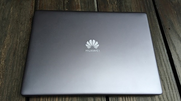 Trên tay Huawei MateBook 13 (2)