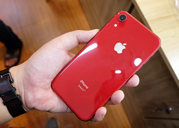 Đánh giá nhanh iPhone XR: Rẻ - Đẹp - Màu Đỏ, Đen luôn HOT