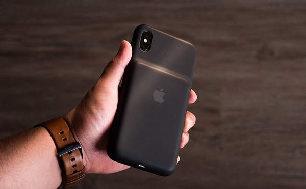 Ốp lưng Smart Battery Cases được tăng thêm 50% pin.