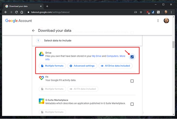 Sau đó 1 danh sách các dịch vụ của Google hiện ra và trong đó có dữ liệu bạn đã lưu trữ. Bạn chỉ cần nhấn vào tùy chọn “Deselect all” để loại bỏ tất cả các tùy chọn đã được tích sẵn. Tiếp theo đó tìm đến mục “Drive” và tích vào ô lựa chọn rồi kéo xuống cuối trang và nhấn vào “Next step”