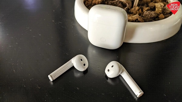 Realme Buds Air có thể hoạt động trong 3 giờ chỉ với một lần sạc và có thể lên tới 17 giờ với hộp sạc đi kèm