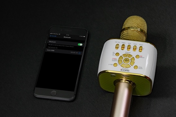 Hình ảnh micro karaoke kết nối Bluetooth
