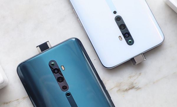 Camera selfie thò thụt độc đáo