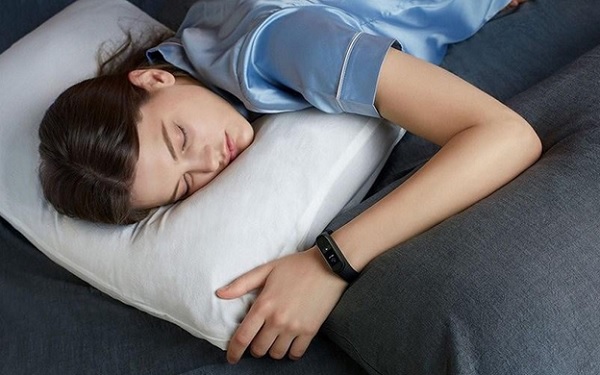 Vòng đeo tay giúp theo dõi giấc ngủ để đưa ra lời khuyên hữu ích giúp người dùng có giấc ngủ ngon