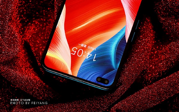 Realme X50 5G được trang bị camera selfie kép