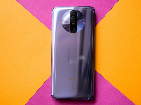 Mặt sau của Poco X2
