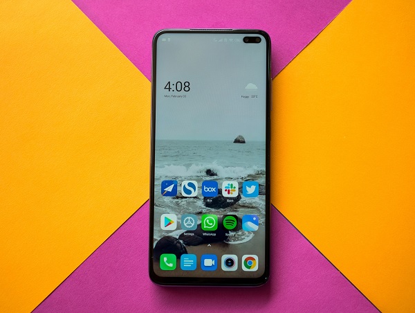 Màn hình tốc độ làm tươi mới 120Hz là điểm nhấn trên chiếc điện thoại này