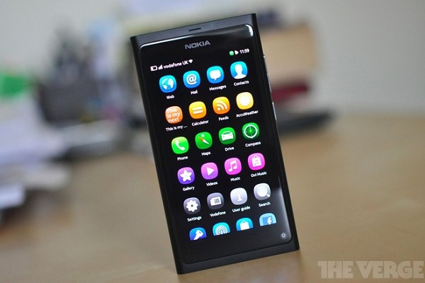 Nokia N9 được ra mắt năm 2011
