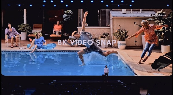 Trong lúc trình chiếu video 8K, người dùng có thể chụp màn hình khi bắt gặp khoảnh khắc đẹp