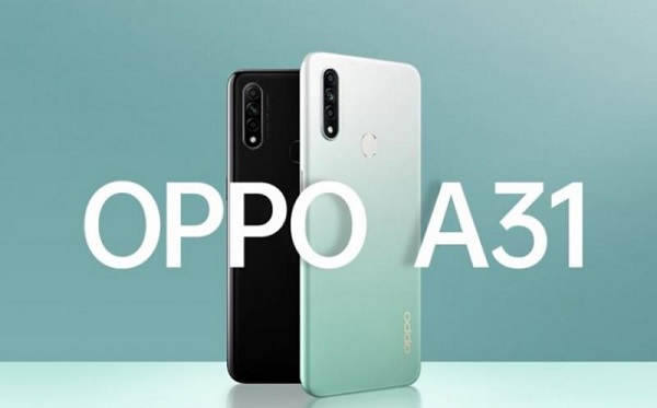Mặt sau là cụm 3 camera