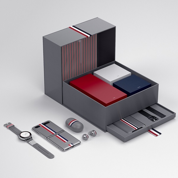 Toàn bộ phụ kiện đi kèm Galaxy Z Flip Thom Browne Edition