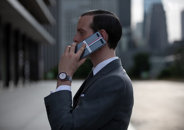 Galaxy Z Flip Thom Browne Edition lịch lãm cho các quý ông
