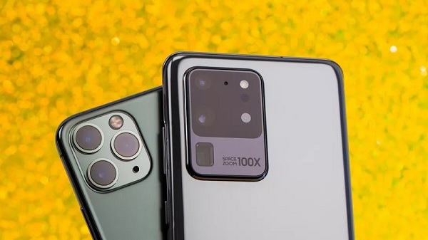 Cụm camera Galaxy S20 Ultra khá thô và dày