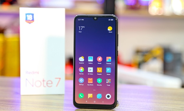 Redmi Note 7 được trang bị viên pin lớn và hỗ trợ sạc nhanh Quick Charge 4.0