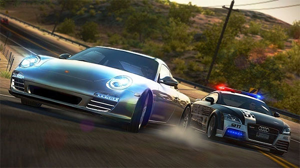 Lựa chọn tựa game đua xe dành cho 2 người chơi Racer VS Cops