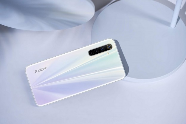 Sở hữu cụm 4 camera với camera chính lên đến 64MP