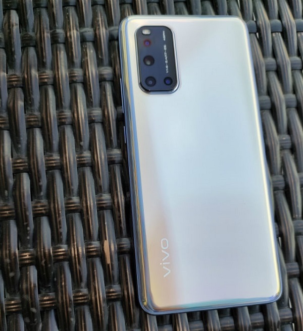 Lộ diện ảnh thực tế Vivo V19 phiên bản ra mắt tại Ấn Độ