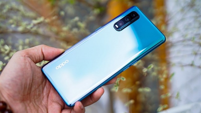 Mặt sau của OPPO Find X2 cũng rất hấp dẫn