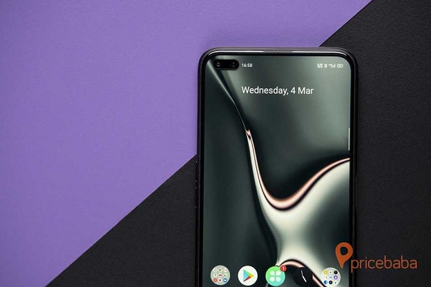 Máy chạy hệ điều hành Android, sử dụng giao diện Realme UI được tùy biến lại từ ColorOS. Các icon đơn giản, dễ nhìn hơn