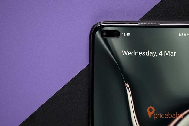 Camera selfie kép với gồm 1 cảm biến Sony IMX471 16MP và 1 cảm biến góc rộng 8MP. Cả 2 được bố trí trong lỗ đục hình viên thuốc