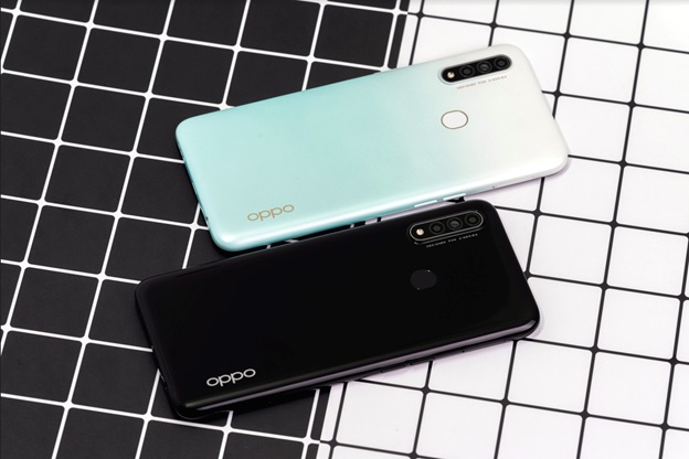 Hai tuỳ chọn màu sắc là Mystery Black và Fantasy White