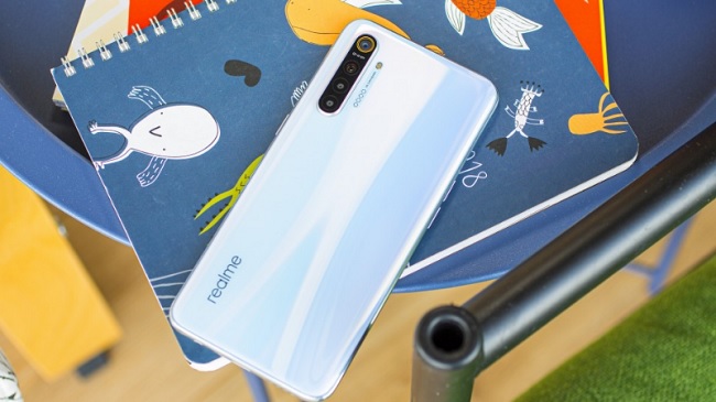 Realme X3 trang bị cụm 4 camera sau ấn tượng
