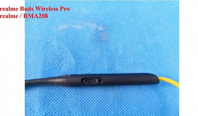 Cổng sạc USB-C trên Buds Wireless Pro