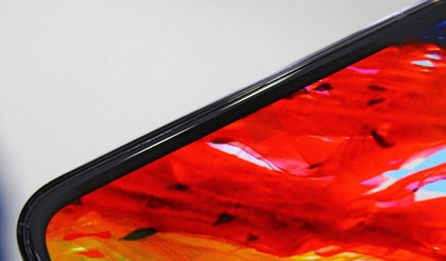 Ảnh minh họa Galaxy S21 sử dụng camera selfie ẩn dưới màn hình