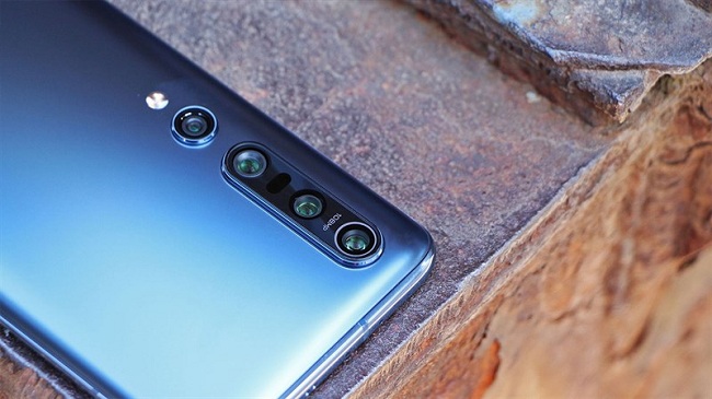Cận cảnh camera sau của Mi 10 Pro