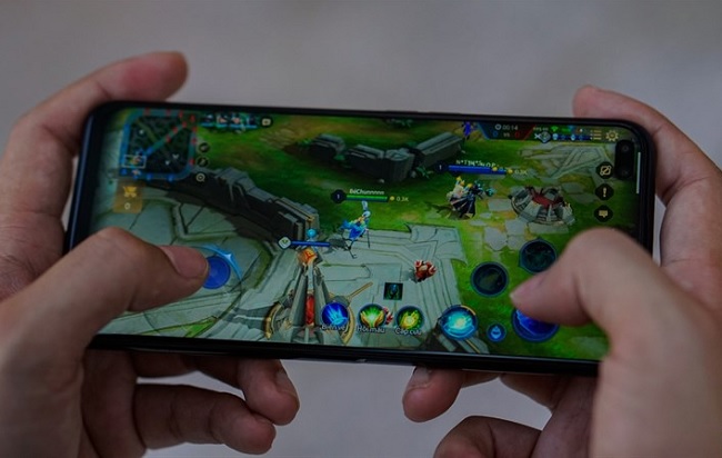 Realme 6 Pro là chiếc điện thoại chơi game rất tốt nhờ chip Snapdragon 720G