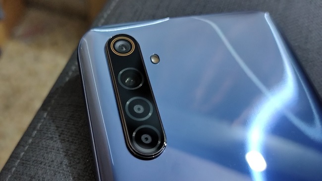 Realme 6 sở hữu cụm 4 camera sau với camera chính lên tới 64MP