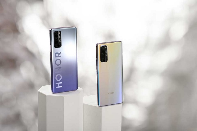 Độ cong 70 độ sẽ mang lại sự thoải mái nhất cùng trải nghiệm góc nhìn ấn tượng hơn so với màn hình phẳng truyền thống