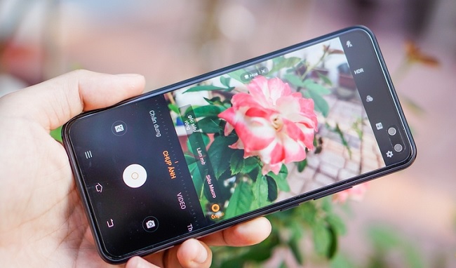 Camera selfie kép hỗ trợ nhiều chức năng