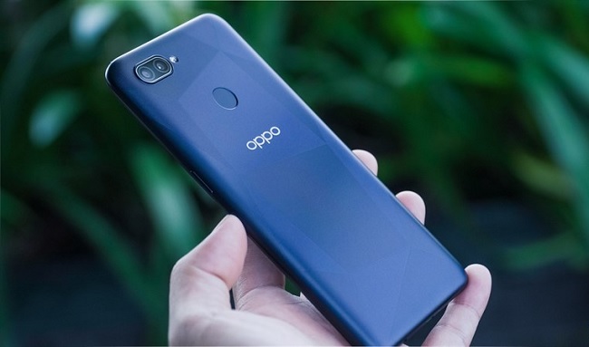 OPPO A12 khoác trên mình 1 bộ áo lỗi thời