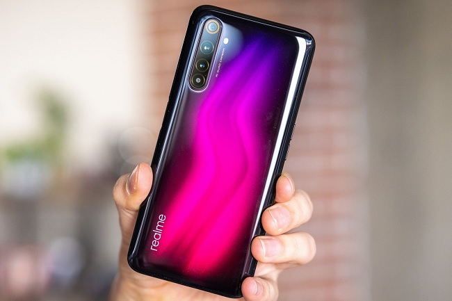 Đánh giá thiết kế Realme 6 Pro