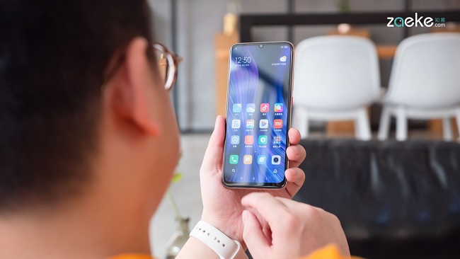 Trải nghiệm màn hình mượt mà, sắc nét