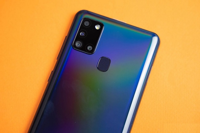 Cụm camera sau thu hút người dùng trẻ