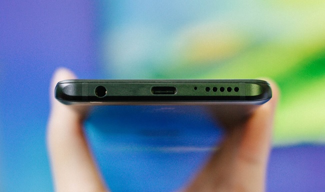 Jack cắm tai nghe 3.5 mm vẫn được giữ lại