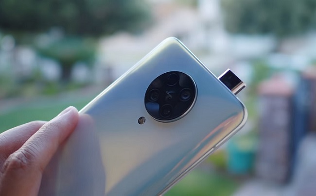 Mặt sau của Poco F2 Pro