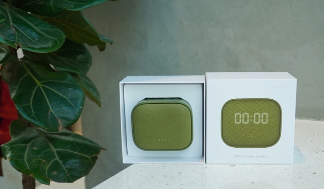 Mở hộp loa Bluetooth OPPO