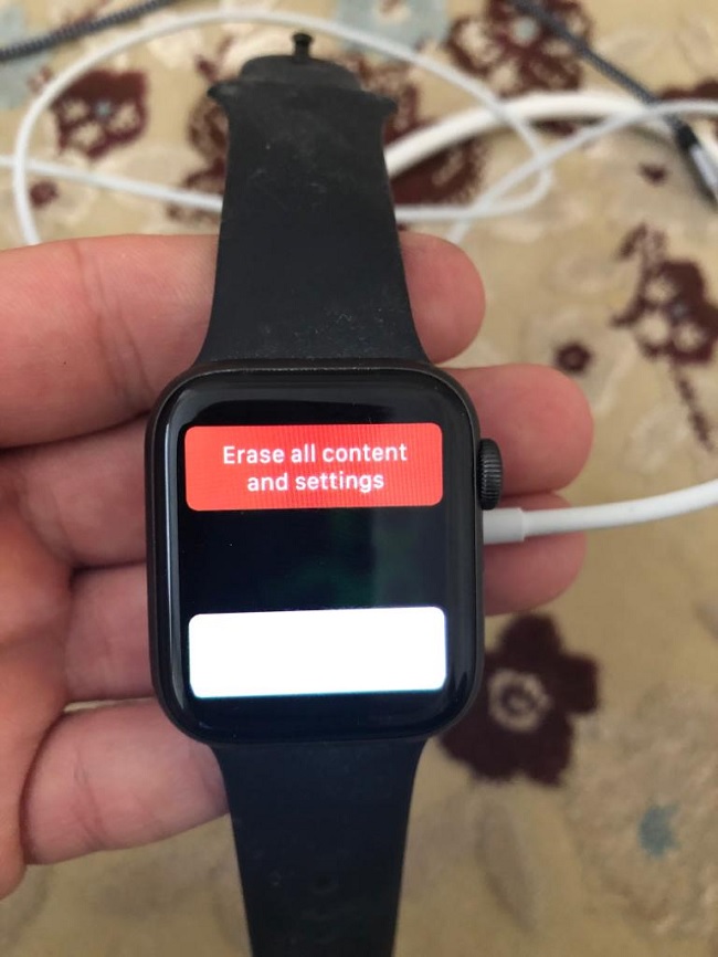 Sau đó chọn Erase All Content and Settings