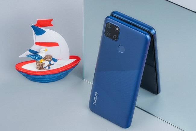Máy sở hữu pin dung lượng khủng tới 6.000 mAh
