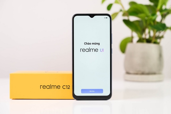 Toàn cảnh mặt trước Realme C12