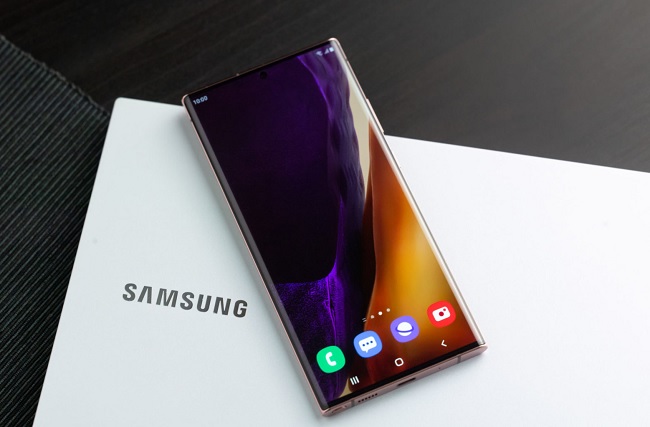 Màn hình lớn, tuy nhiên không thể kích hoạt tần số quét 120Hz ở độ phân giải cao nhất