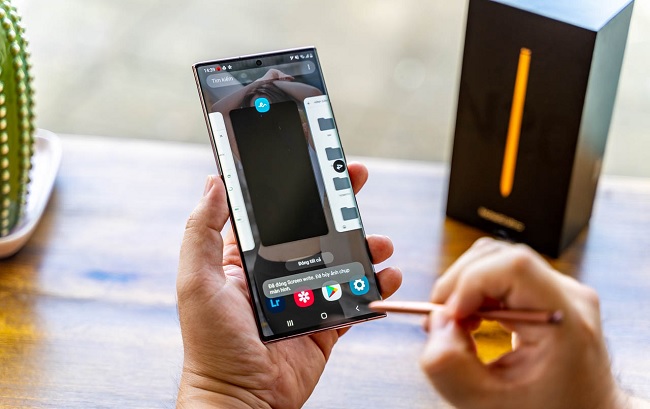 Bút S-Pen trên Galaxy Note 20 Ultra đã được nâng cấp đáng kể giúp đẩy mạnh trải nghiệm của người dùng
