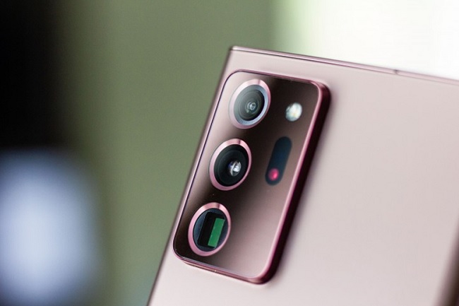 Cụm camera trên Note 20 Ultra được nâng cấp mạnh với camera chính lên tới 108MP
