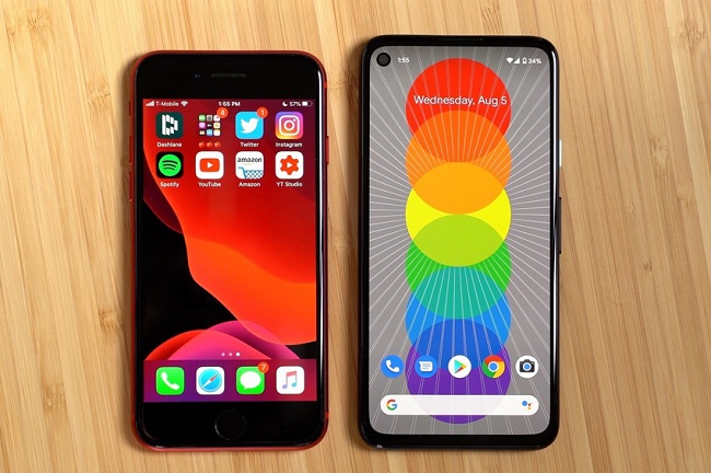 Phone SE 2020 được bán với giá khởi điểm là 449USD với dung lượng 128GB thì Pixel 4a chỉ là 349USD, thấp hơn đối thủ 100USD